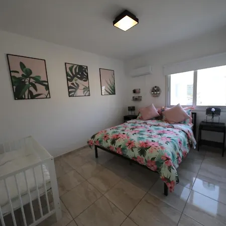 Banlieue 29 - 2 Bedroom Flat In * Paphos