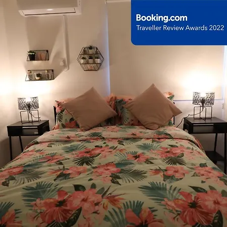 Banlieue 29 - 2 Bedroom Flat In
